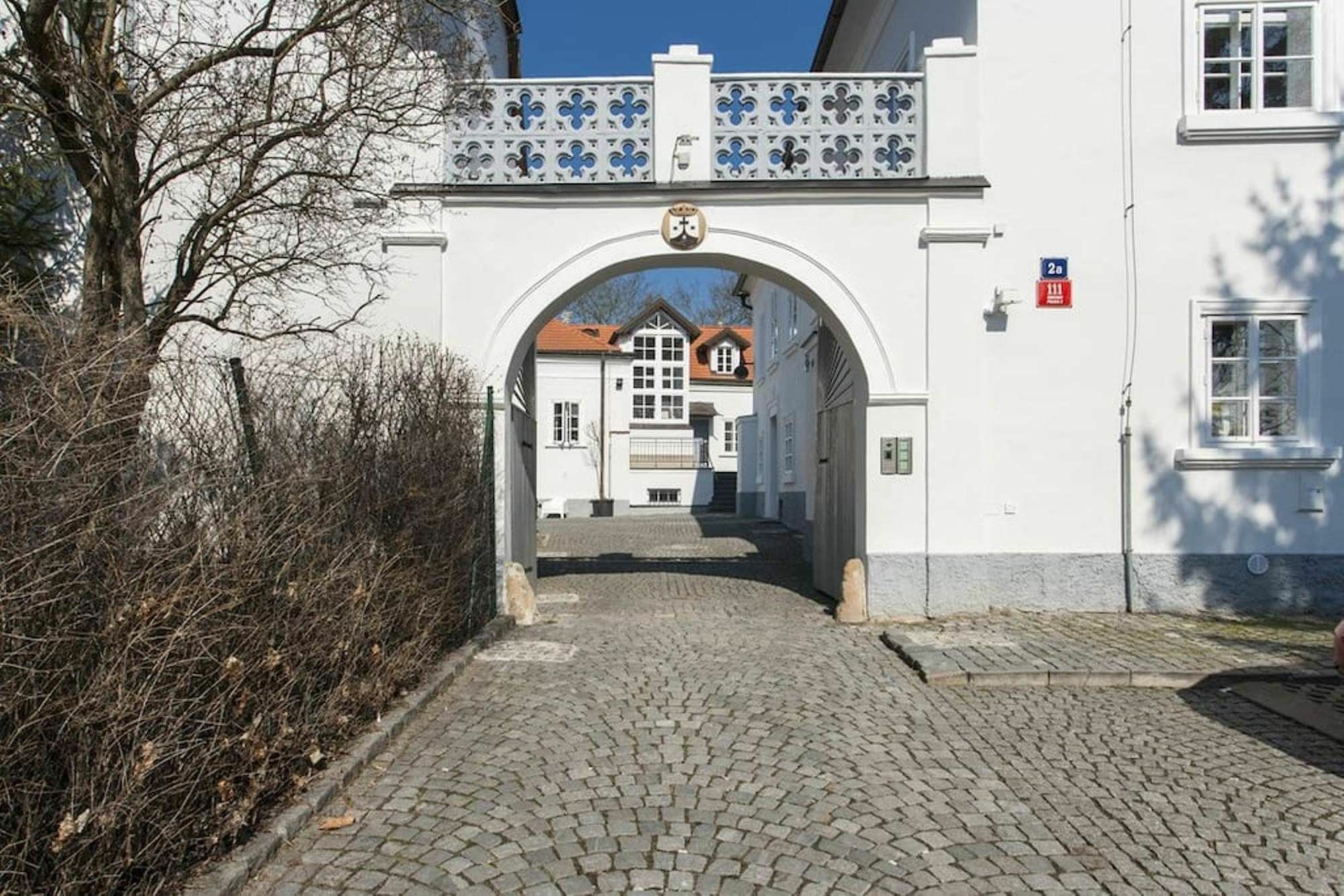 St. Terezie - Baroque Residence Прага Экстерьер фото
